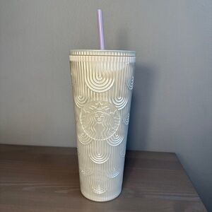 Starbucks 2022 Siren Shell White Pearl Mermaid Scales Cold Cup Tumbler 24 oz
